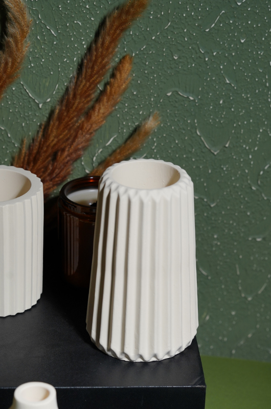 Fat Ribbed Vase