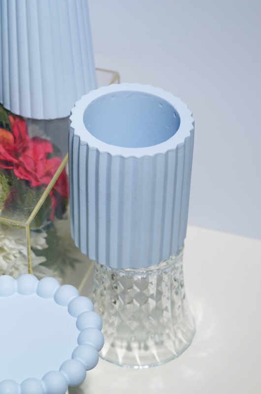 Straight Ribbed Planter