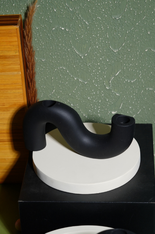 S Shaped Candle Holder