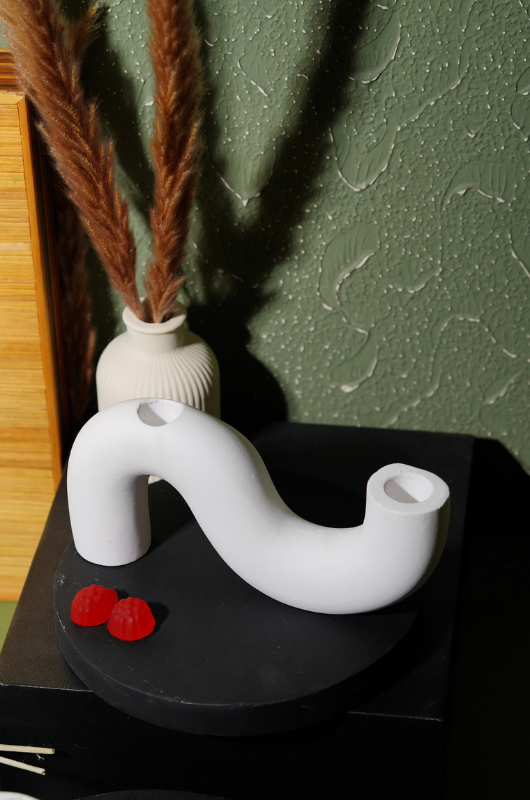 S Shaped Candle Holder